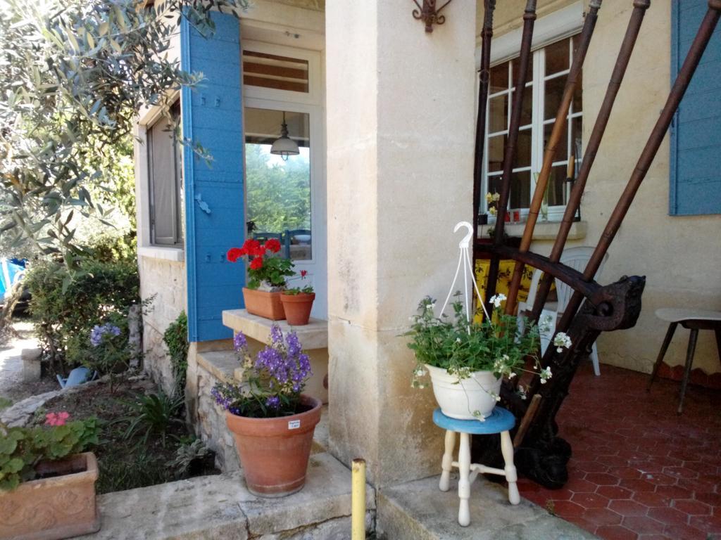 Mas Des Collines Bed & Breakfast Fontvieille Ngoại thất bức ảnh